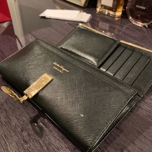 Salvatore Ferragamo Wallet. Brand new.